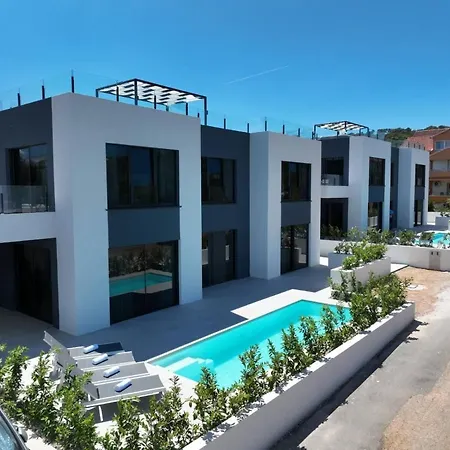 Feriehus Villa Dina *