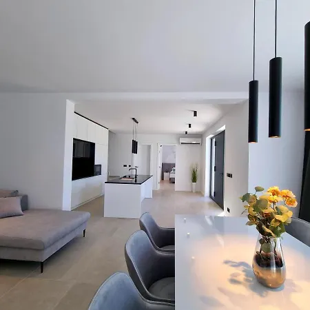 Villa Dina Ferienhaus *