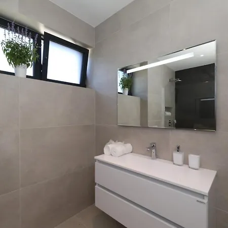 Villa Dina Ferienhaus Kraj (Zadar)